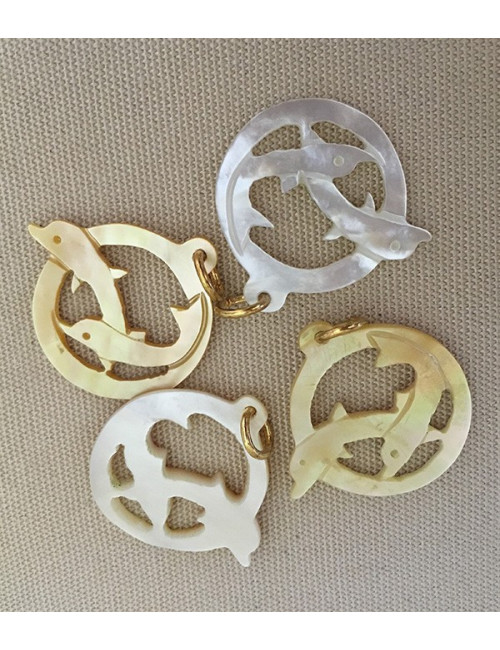 Pendentif nacre perlière 2 dauphins dans cercle + chaine