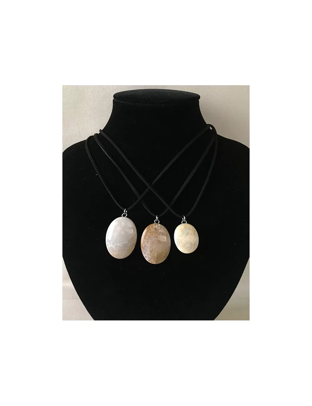 Collier corail fossile